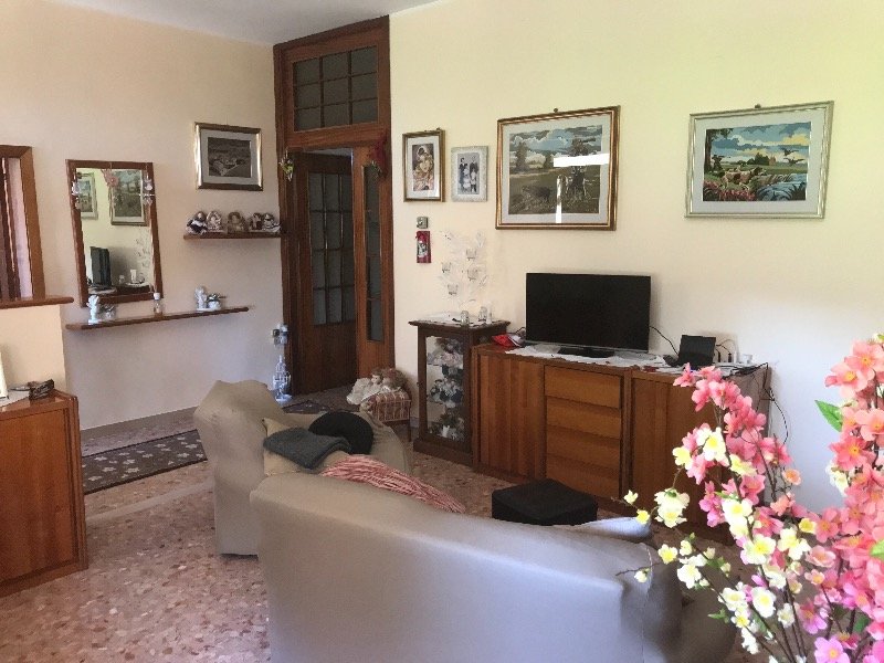 Casa tra Montefano ed Osimo a Macerata in Vendita