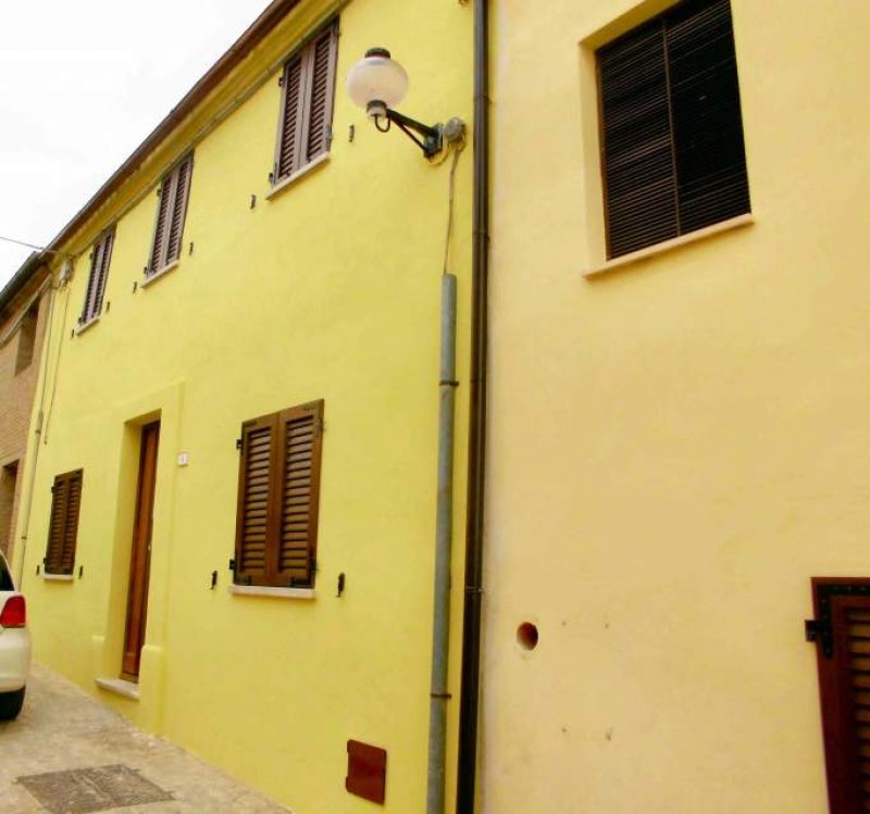 Immobile nel centro storico di Montefelcino a Pesaro e Urbino in Vendita