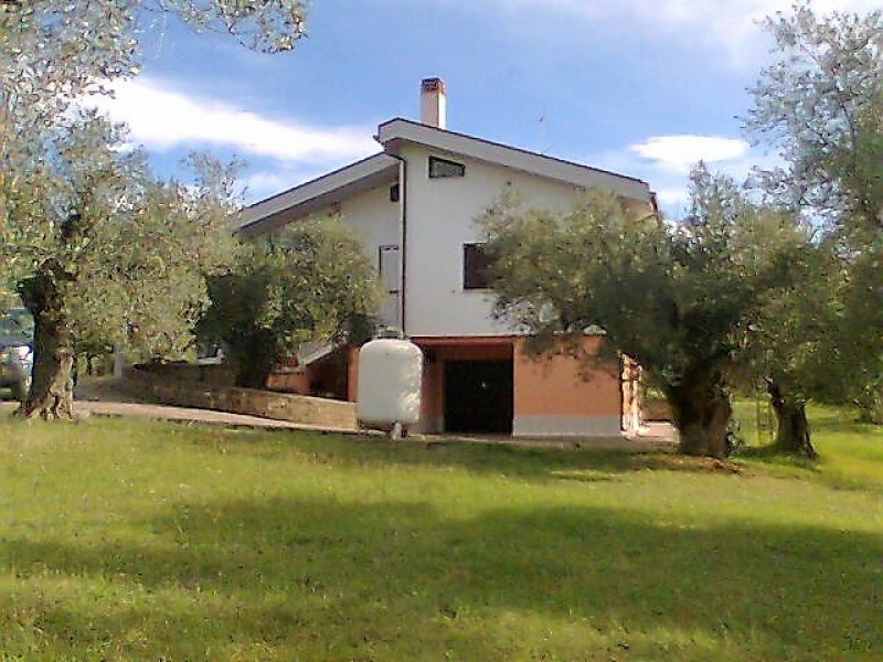 Villa a Palombara Sabina a Roma in Vendita