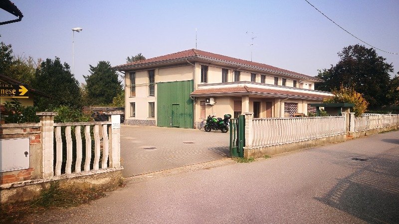 Gravellona Lomellina complesso artigianale a Pavia in Vendita