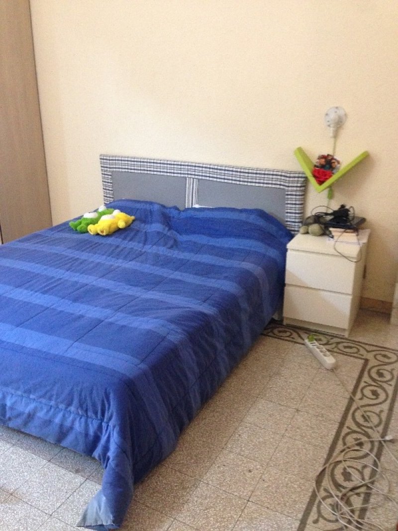 Roma ampia camera disponibile in appartamento a Roma in Affitto