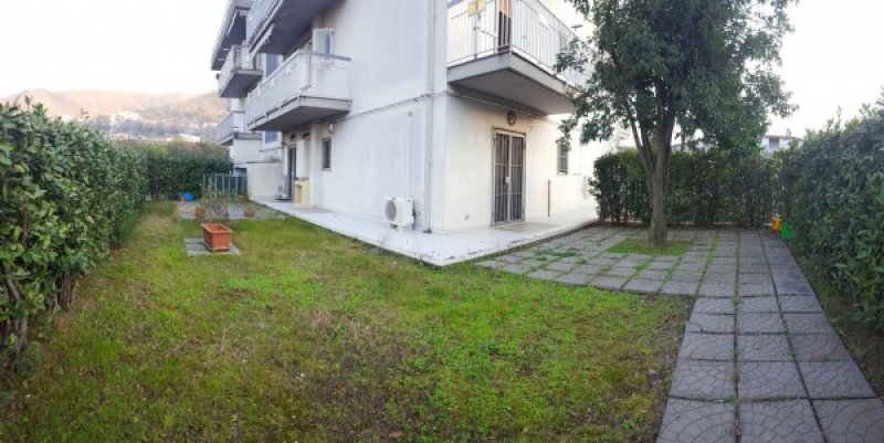 Baronissi appartamento con giardino a Salerno in Vendita
