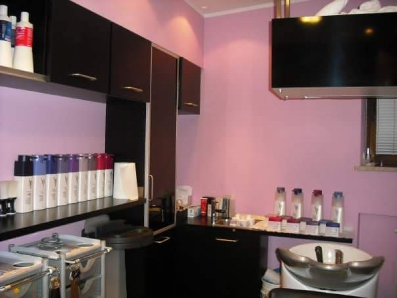 Salone di parrucchieri unisex a Maniago a Pordenone in Vendita