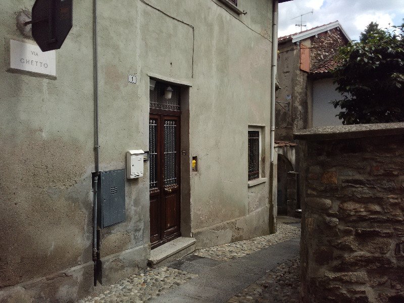 Brissago Valtravaglia appartamento a Varese in Vendita
