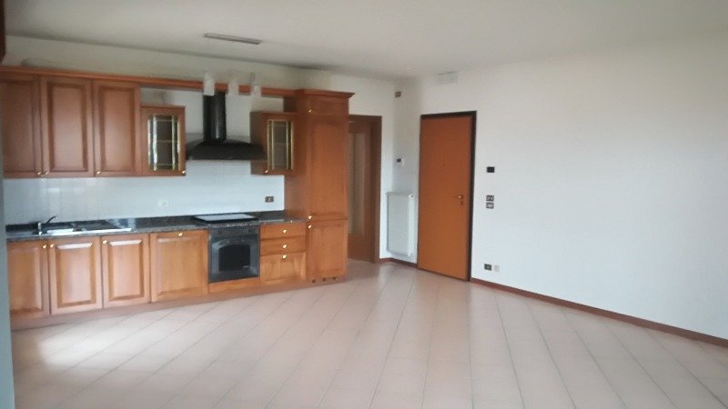 A Cordignano appartamento con garage a Treviso in Vendita