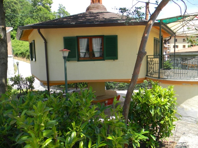 Il Funghetto villetta con giardino a Summonte a Avellino in Affitto