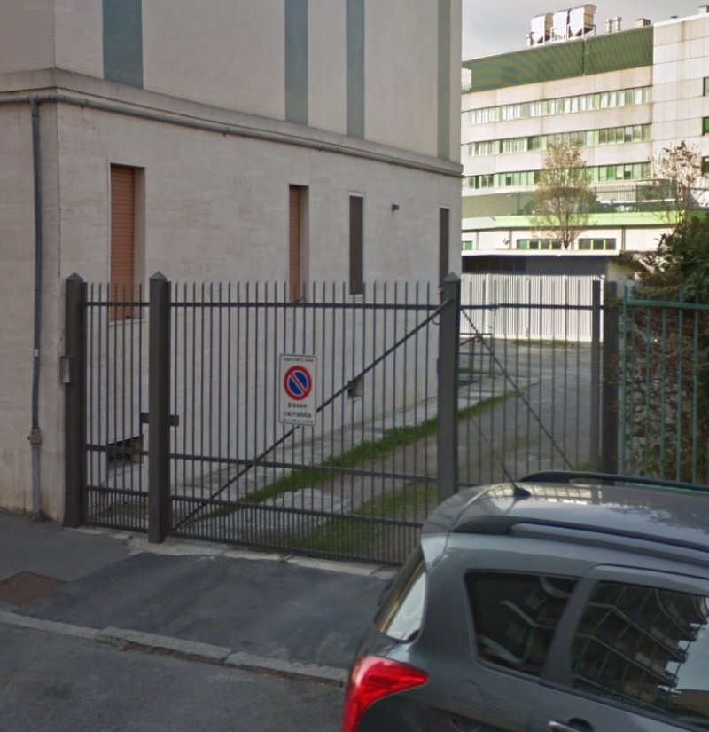 Sesto San Giovanni garage autorimessa a Milano in Vendita