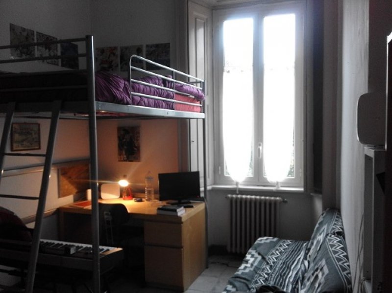 Milano offro stanza in appartamento a Milano in Affitto
