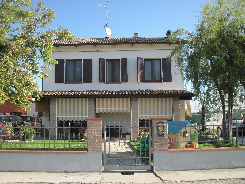 Guastalla casa a Reggio nell'Emilia in Vendita