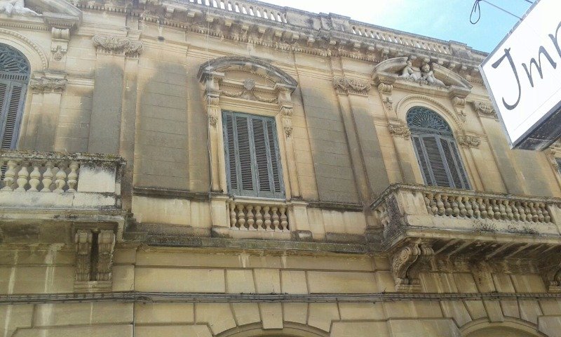 San Cesario di Lecce palazzo a Lecce in Vendita