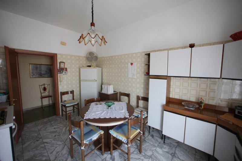 Apricena appartamento ammobiliato a Foggia in Affitto