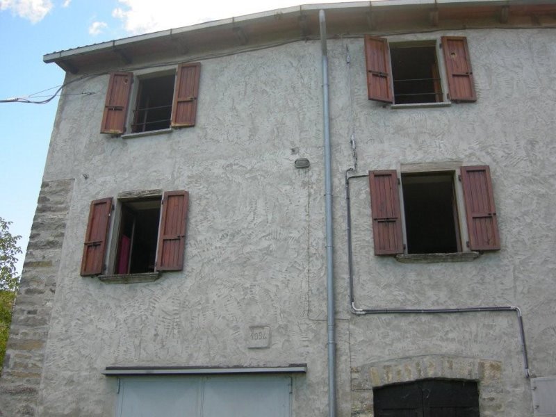 Bettola da privato unit immobiliari a Piacenza in Vendita
