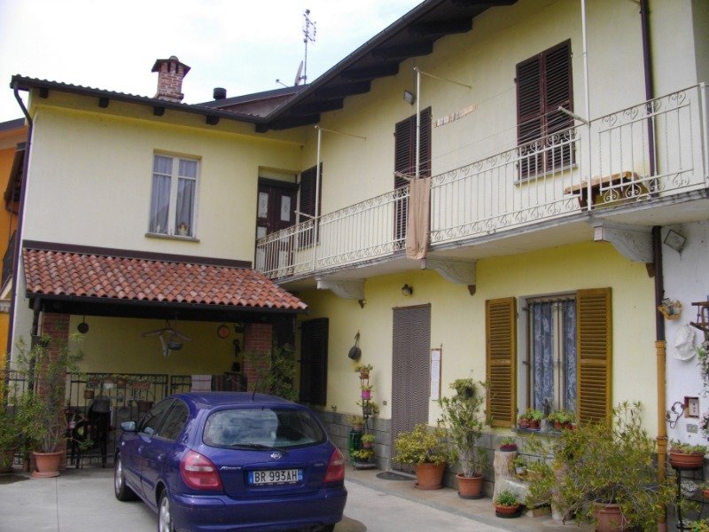 Fossano frazione Piovani casa a Cuneo in Vendita