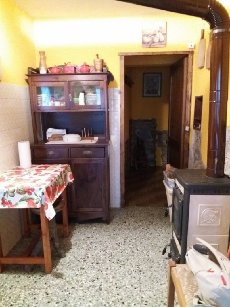 Monchio delle Corti casa a Parma in Vendita