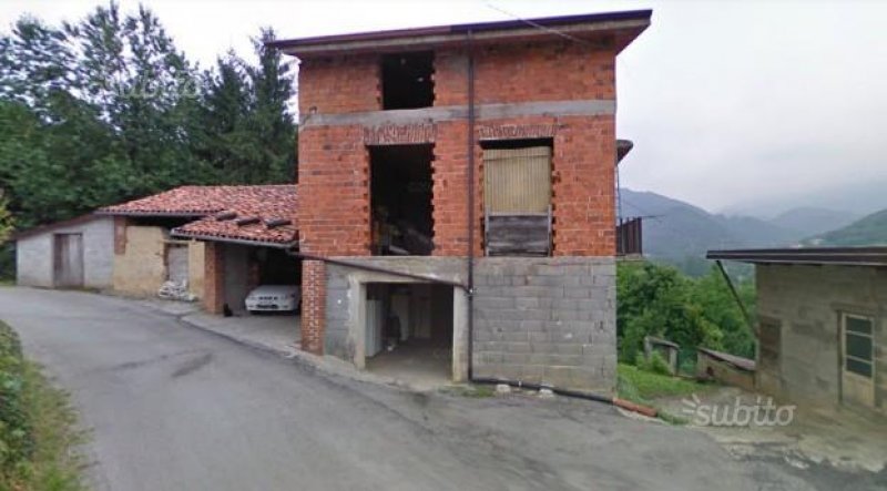 Frabosa Sottana struttura di casa da ultimare a Cuneo in Vendita