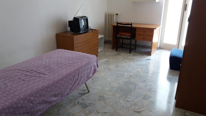 Bari stanze singole per studenti maschi a Bari in Affitto