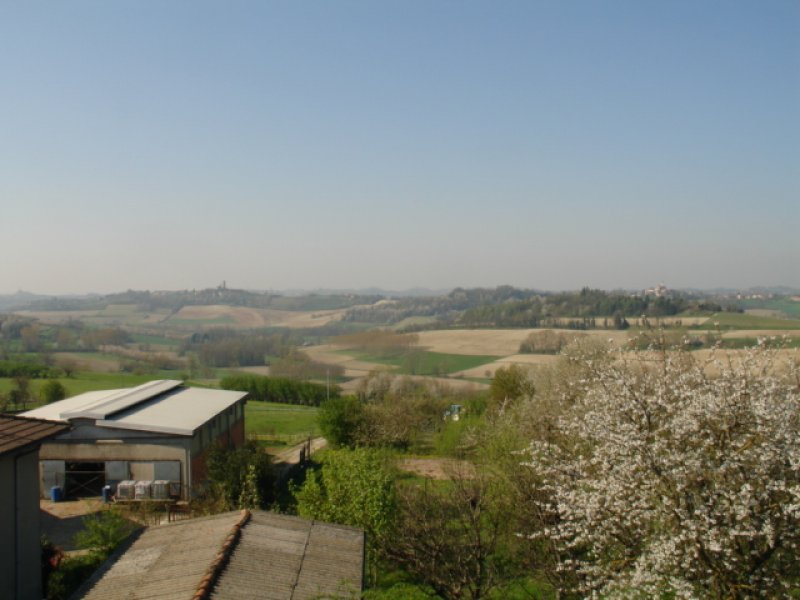 Villadeati villa panoramica a Alessandria in Vendita