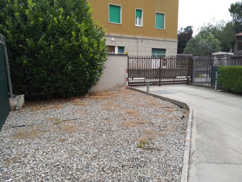 Curno bilocale parzialmente ammobiliato a Bergamo in Vendita