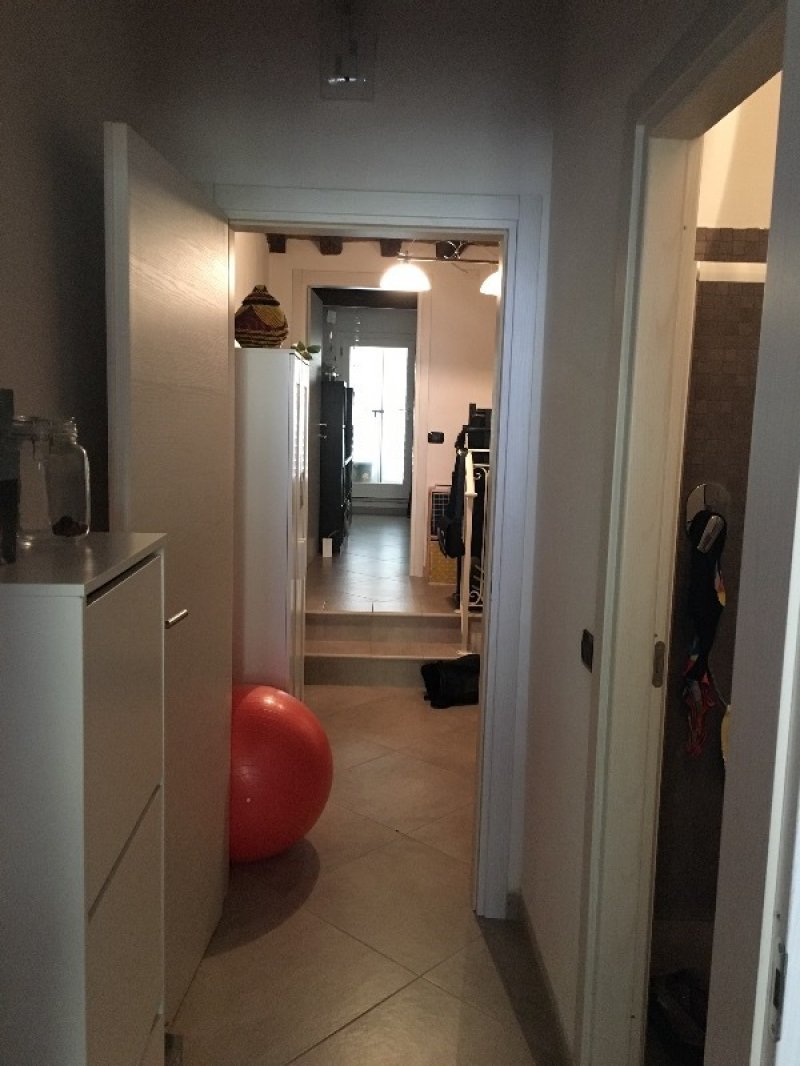 Carpi casa divisa in due appartamenti a Modena in Vendita