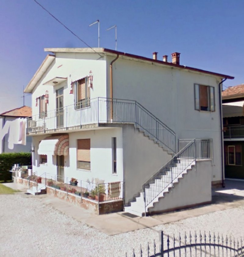 Donzella frazione di Porto Tolle appartamenti a Rovigo in Vendita