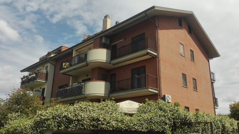 Monterotondo appartamento luminoso a Roma in Vendita