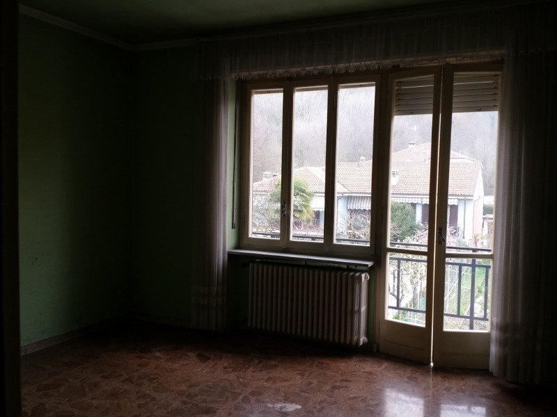 Torino casa con 2 appartamenti identici a Torino in Vendita