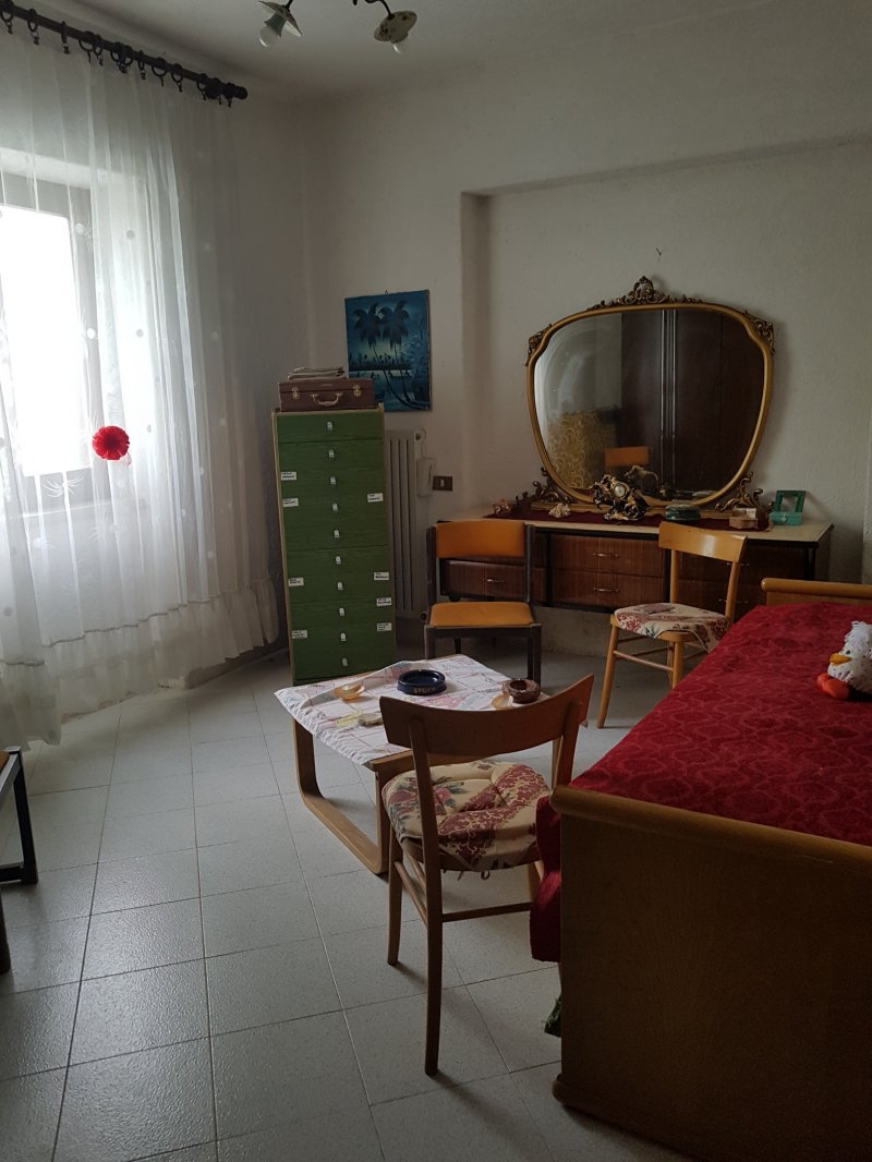 Monteleone Sabino appartamento in casale a Rieti in Affitto