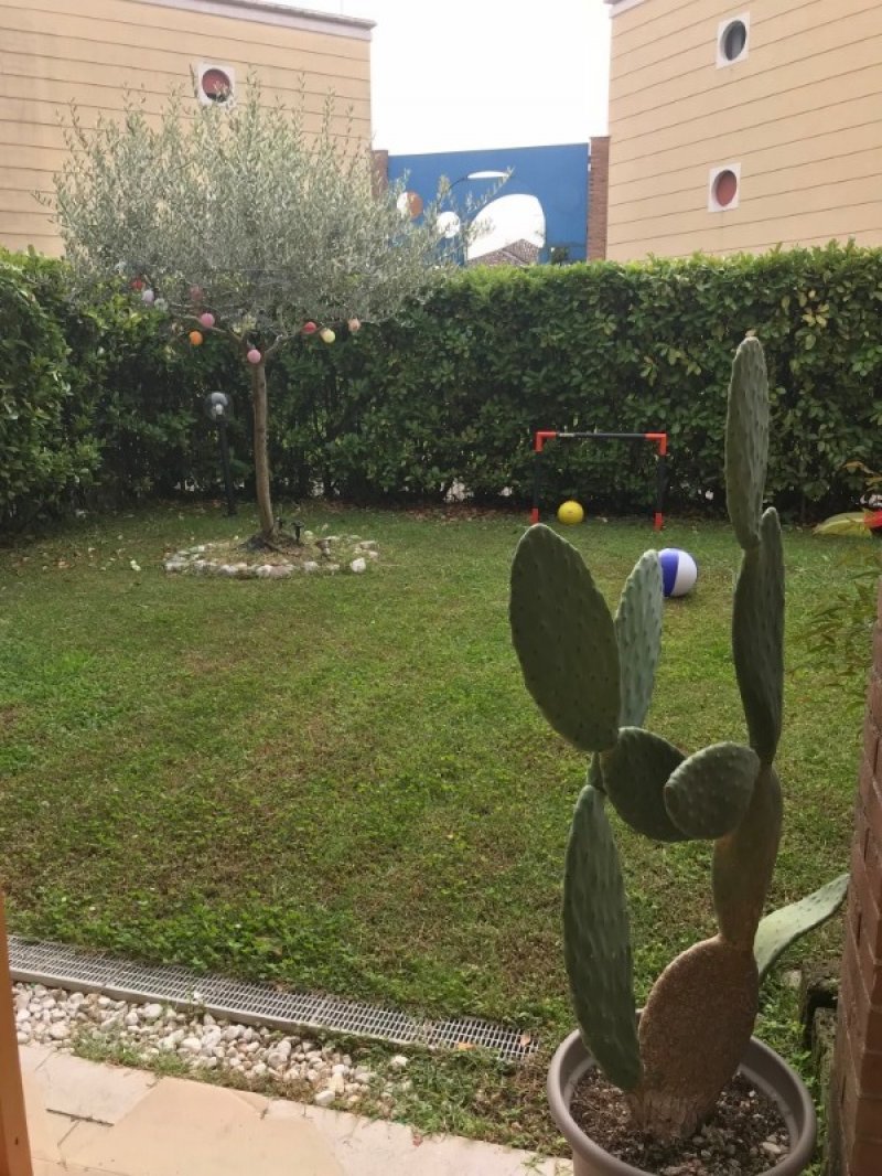 Vicenza da privato bicamere con giardino a Vicenza in Vendita