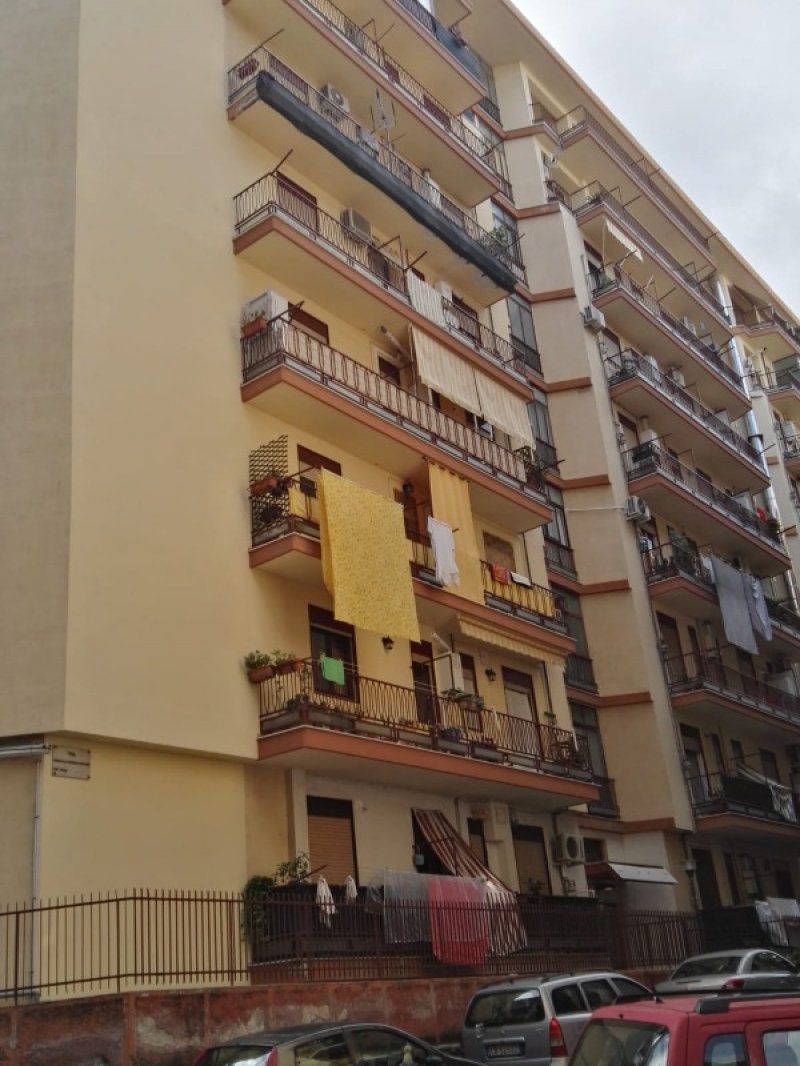 Palermo appartamento luminoso e ristrutturato a Palermo in Vendita