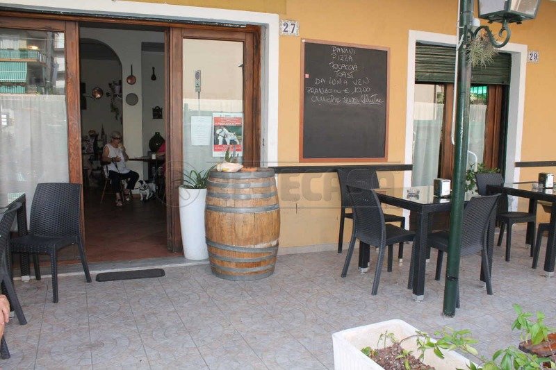 Loano zona centrale bar ristorante a Savona in Vendita