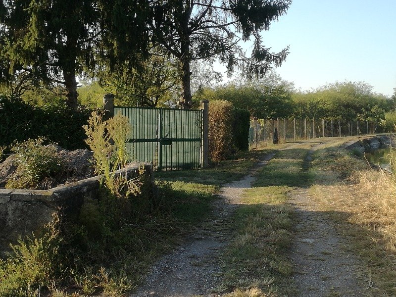 Vigevano terreno recintato a Pavia in Vendita