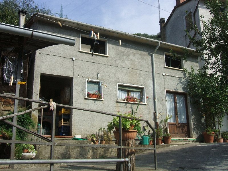 Pietrasanta casa a Lucca in Vendita