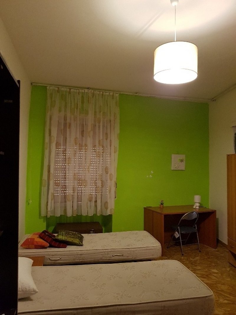 Catanzaro stanza in appartamento sul corso Mazzini a Catanzaro in Affitto