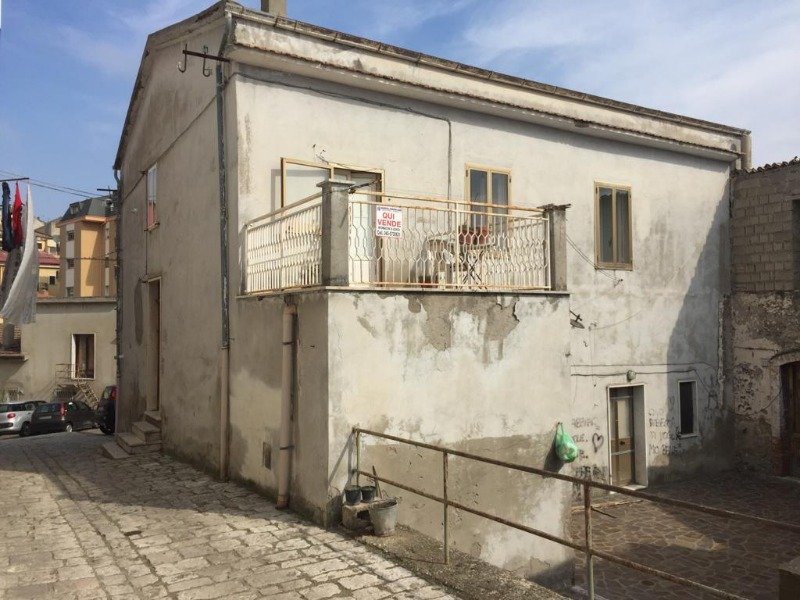 Casa nel centro storico di Rionero in Vulture a Potenza in Vendita