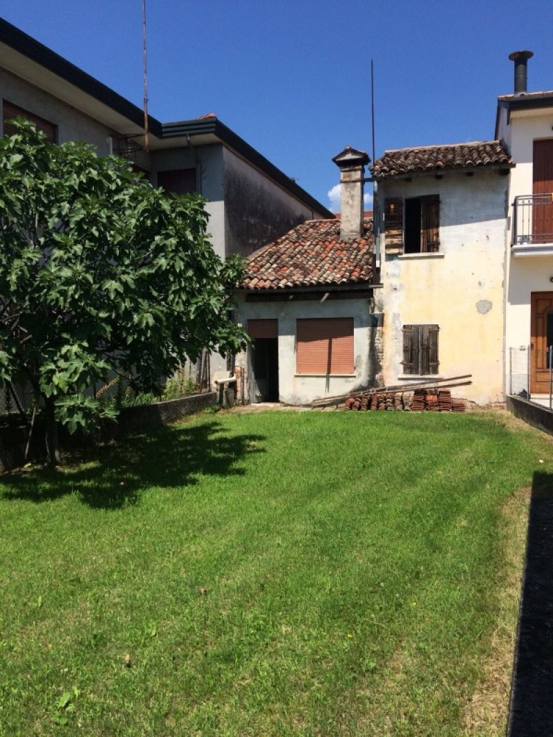 Riese Pio X terreno edificabile a Treviso in Vendita