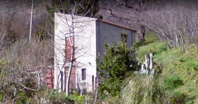 San Piero Patti casa di campagna con terreno a Messina in Vendita