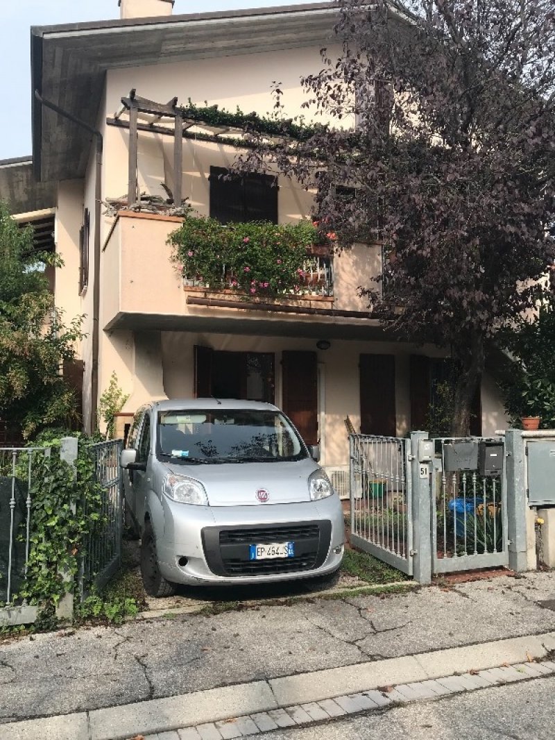 Ravenna appartamento con posto auto esterno a Ravenna in Affitto