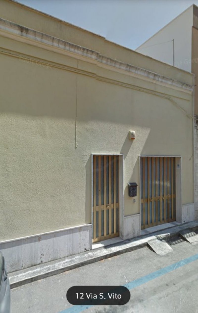 Carmiano casa indipendente con garage a Lecce in Vendita