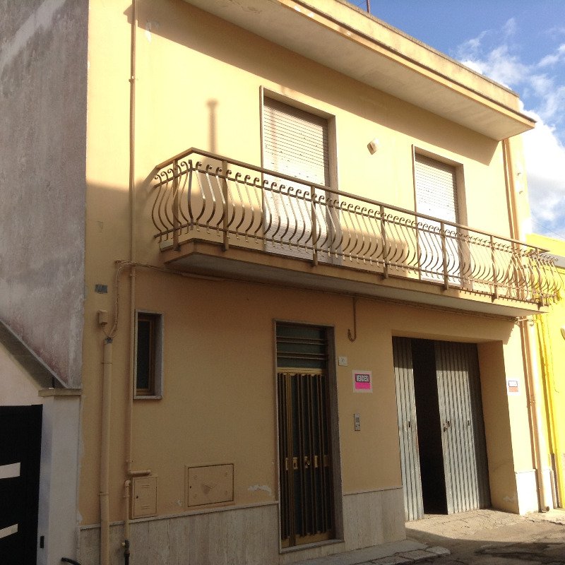 Appartamento con garage Trepuzzi a Lecce in Vendita