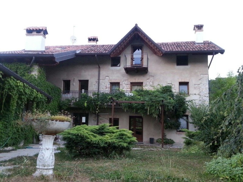 Tarcento casa completamente indipendente a Udine in Vendita