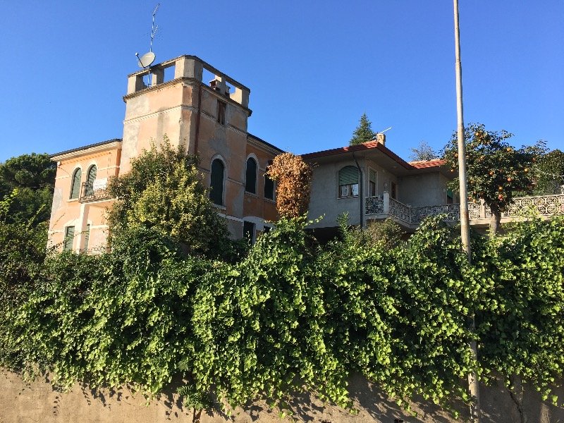 Arzignano rustico zona residenziale a Vicenza in Vendita