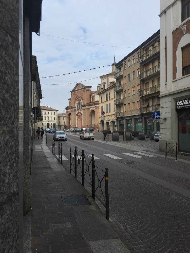 Voghera bilocale in pieno centro a Pavia in Vendita