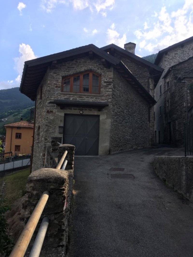 Casa d'epoca in Valtellina a Sondrio in Vendita