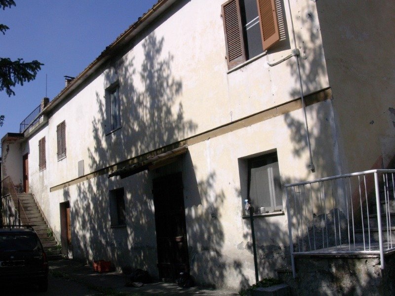 Roccafluvione attivit commerciale o abitazione a Ascoli Piceno in Affitto