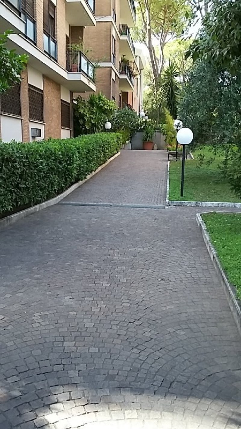 Roma attico immerso nel verde a Roma in Affitto