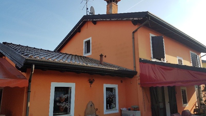 Vigasio casa singola su 2 livelli a Verona in Vendita
