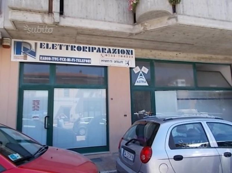 Locale commerciale a Centobuchi di Monteprandone a Ascoli Piceno in Vendita