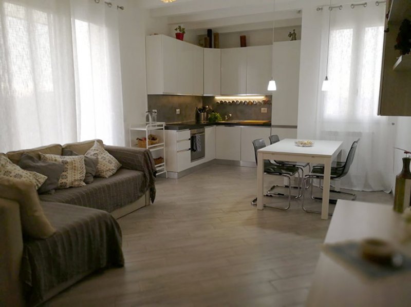 Siziano appartamento con travi a vista a Pavia in Vendita