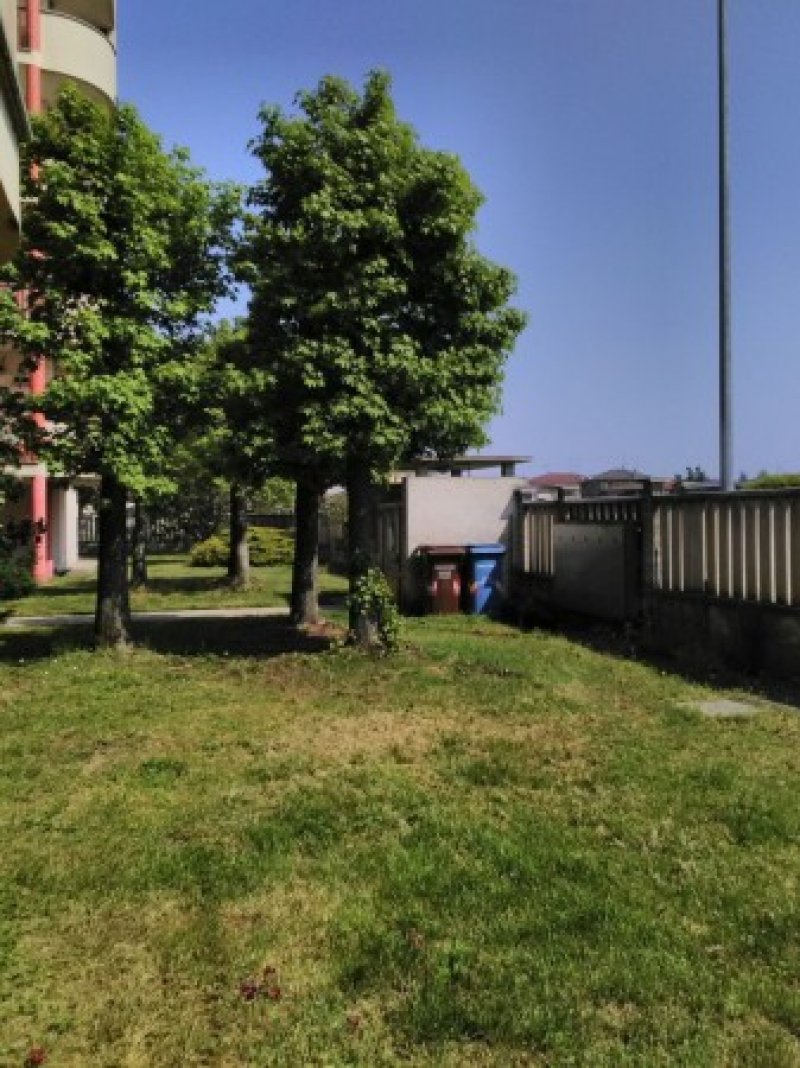 Trecate appartamento trilocale a Novara in Vendita