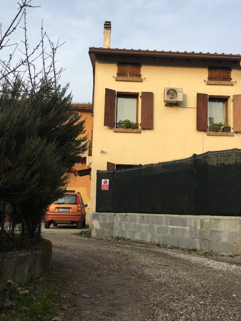 Casa in centro a Cerlongo nel comune di Goito a Mantova in Vendita